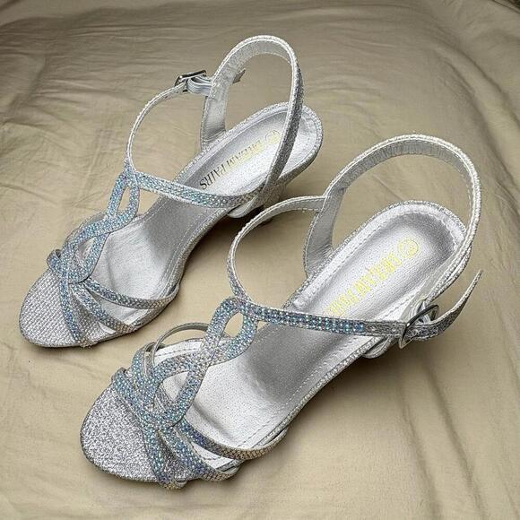 DREAM PAIRS Amore Sliver Shimmer Strappy Stiletto Women's Size 7.5 Heel 3” inch - Picture 1 of 6